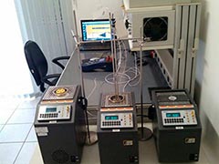Laboratório de calibração de termômetros