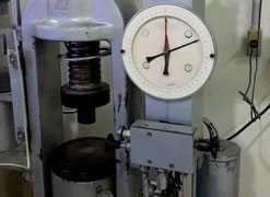 Conserto de calibração de máquina de ensaio