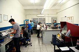 Laboratório de calibração de instrumentos de medição Laboratório de calibração de instrumentos de medição